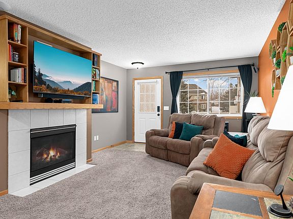 4th image of 18037 Vance Cir NW