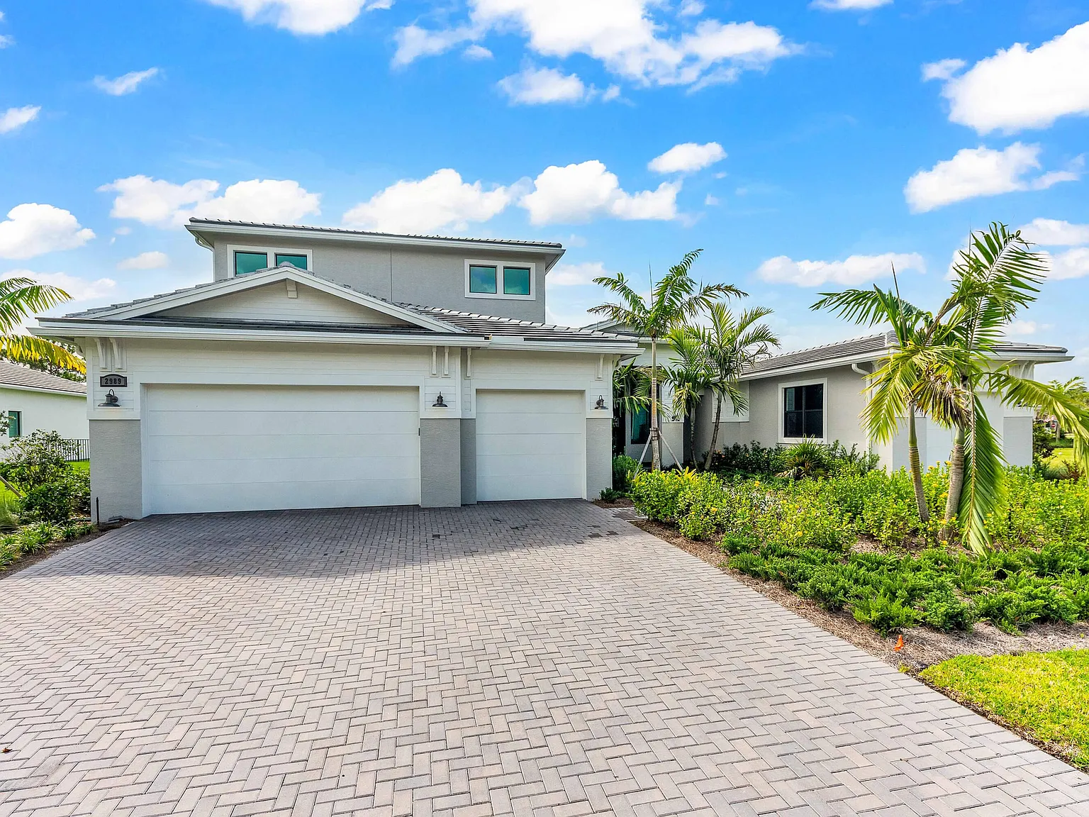 5 bed, 7.0 bath, 5226 sqft, $13,000 — Photo 4