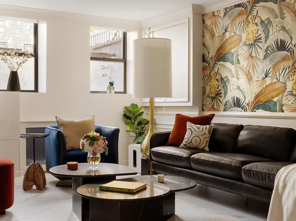 172 Schaefer Street image 9 of 23