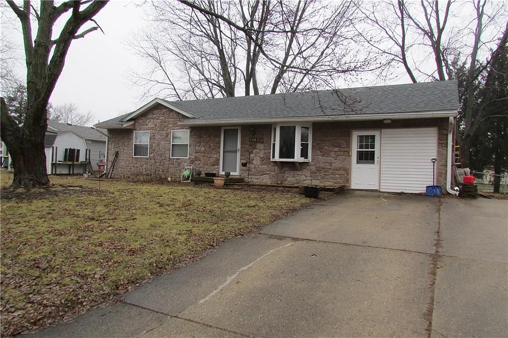 1510 Elizabeth Dr photo 1