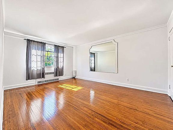 2nd image of 6904 12th Ave