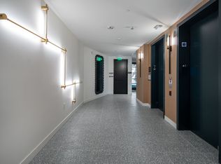 Vivien, Los Angeles, CA 90029