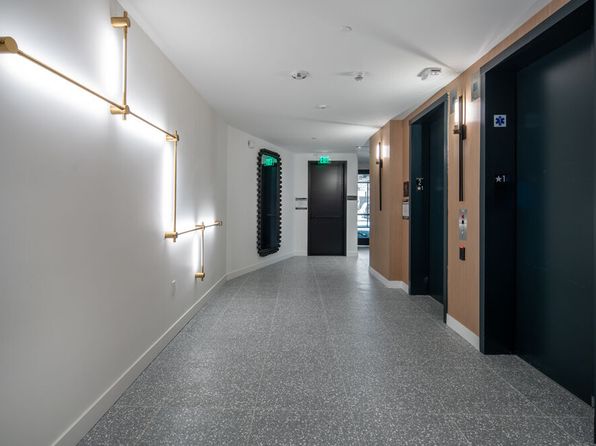 4750 Santa Monica Blvd #209