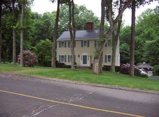19 Colonial Dr, Deep River, CT 06417