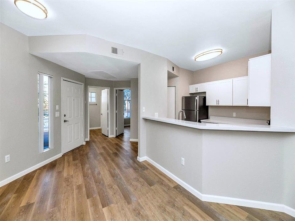 Boulders at Lookout Mountain Apartment Homes Apartment Rentals