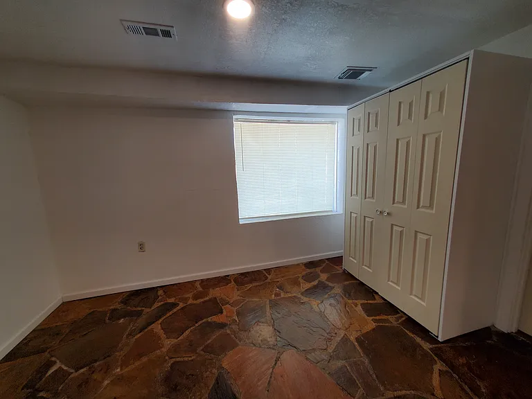 101 E Carson Ave #6 — Photo 5