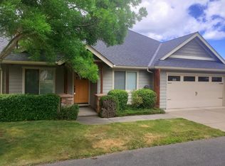 135 SE Yorktown Dr, Grants Pass, OR 97527