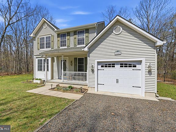 3rd image of 3202 Oakwood Dr