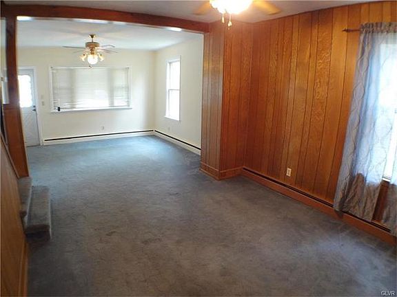 4th image of 1658 Newport Ave