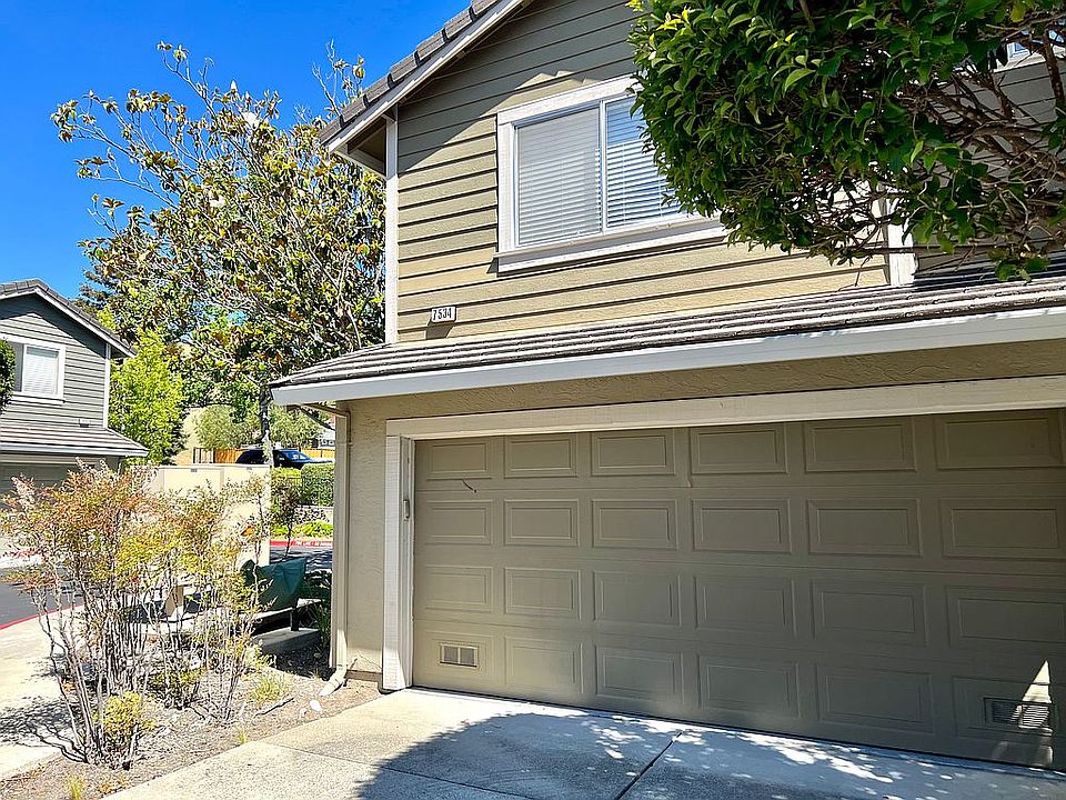 2nd image of 7534 Oxford Cir