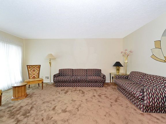 4th image of 2728 E 66th St