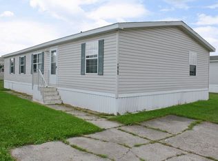 170 Blue Spruce Ln, Flint, MI 48506