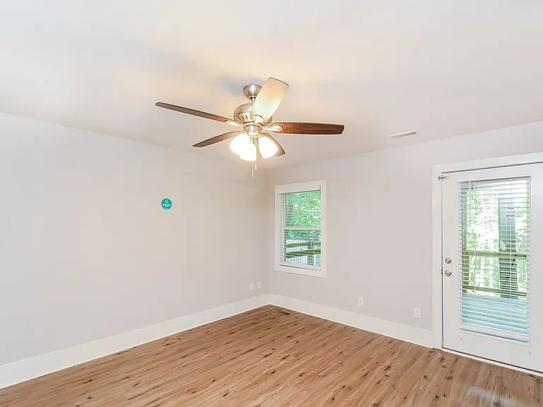 310 Berwick Ct — Photo 9