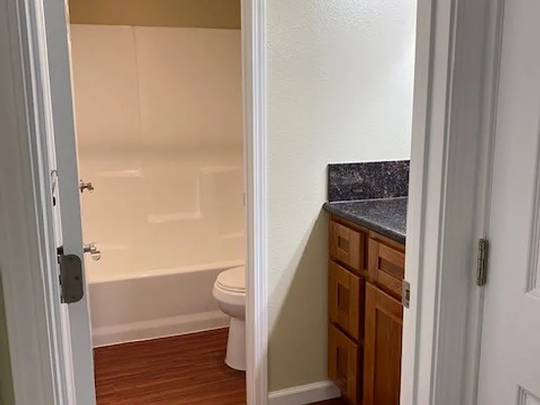 Carmel Woods Apartments — Photo 34