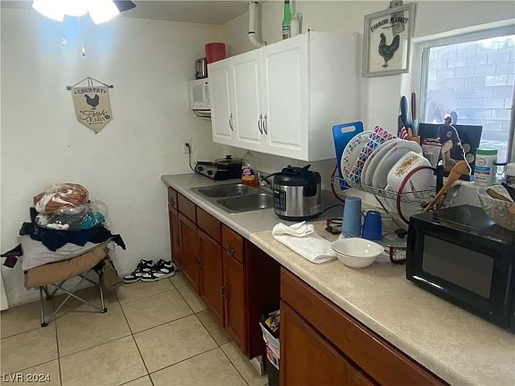 5th image of 2139 Wagonwheel Ave