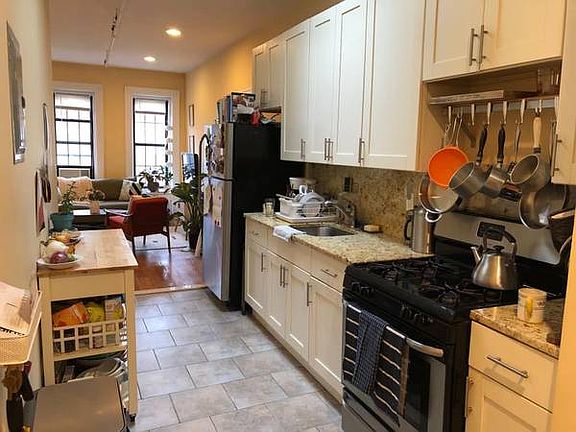 3rd image of 512 W 142nd St #4