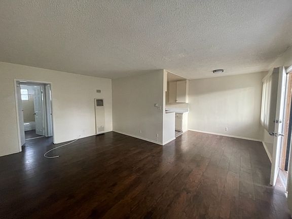 4th image of 2100 W El Segundo Blvd #18