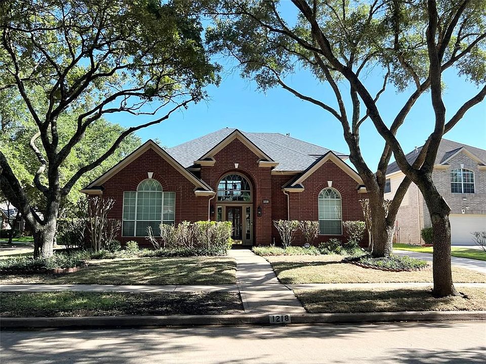 1st image of 1218 Willow Brook Ct