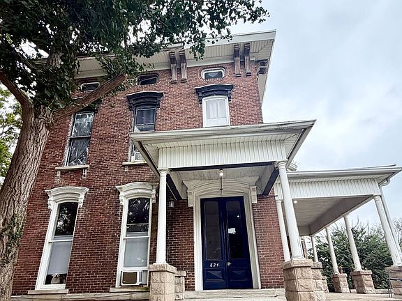 3rd image of 824 N 10th St #2