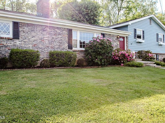 2nd image of 180 Lawndale Dr