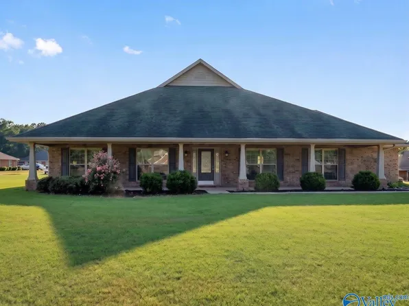 101 Slack Water Ct, Huntsville, AL 35824