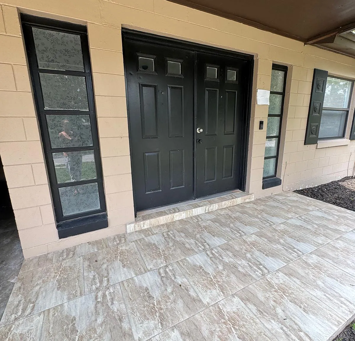 4 bed, 1.5 bath, 1350 sqft, $2,095 — Photo 3