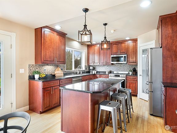 5th image of 14811 83rd Avenue SE