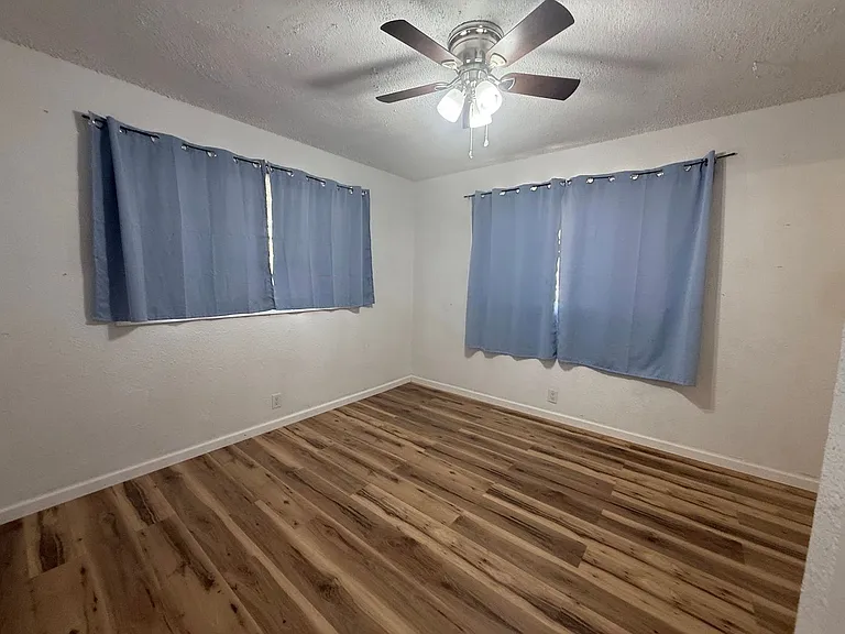 809 Spruce Ave — Photo 11