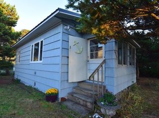 25775 Beach Dr, Rockaway Beach, OR 97136