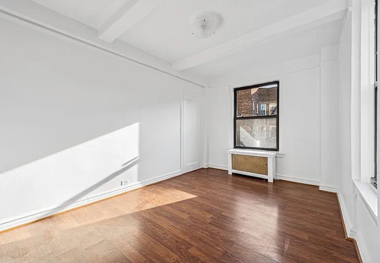 52 Clark St #6L — Photo 4