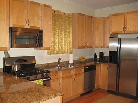 2nd image of 1526 N Bosworth Ave APT 2