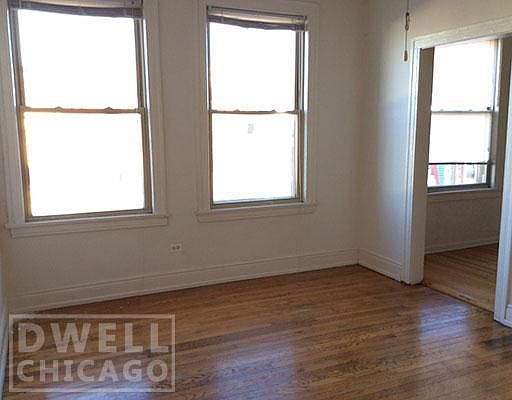 4th image of 2203 W Montrose Ave #3BR