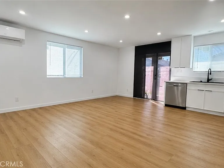 1733 N Avenue 53 — Photo 3
