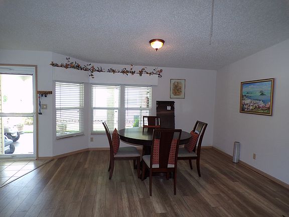 Formal Dining