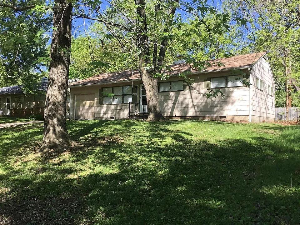 1st image of 11202 Corrington Ave