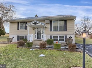 35 N Old Stonehouse Rd, Carlisle, PA 17015