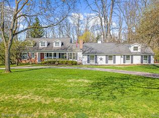 32377 Susanne Dr, Franklin, MI 48025