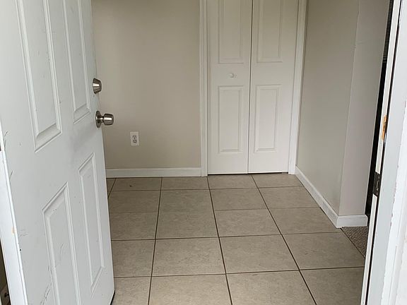 4th image of 64 Myrick Ave