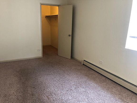 4th image of 9954 Holly Ln