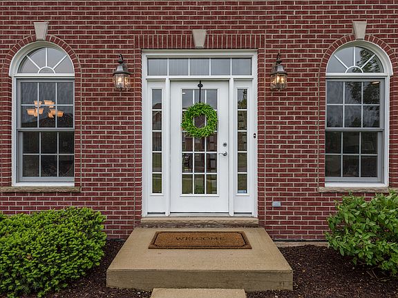 2nd image of 25625 Sunnymere Ct