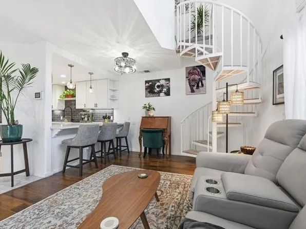 744 Eastshore Ter #108, Chula Vista, CA 91913