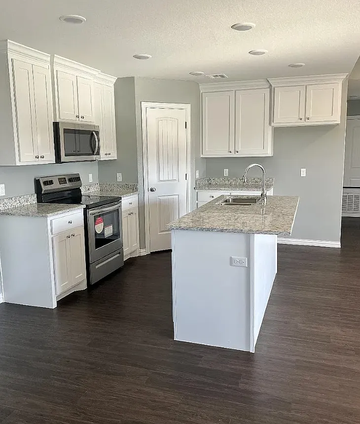 3 bed, 1290 sqft, $1,500 — Photo 3