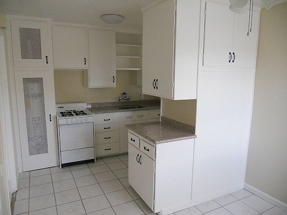 5th image of 19 Highland Ave APT 1