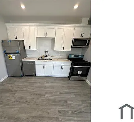 840 Laconia Blvd #12 — Photo 5