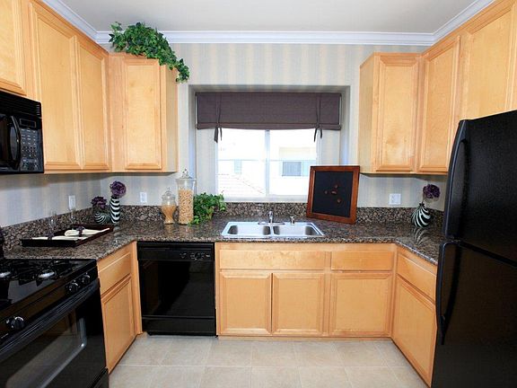 all amenities in kitchen
