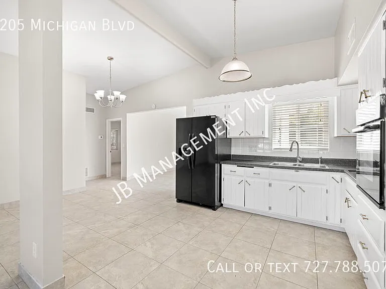 1205 Michigan Blvd — Photo 12