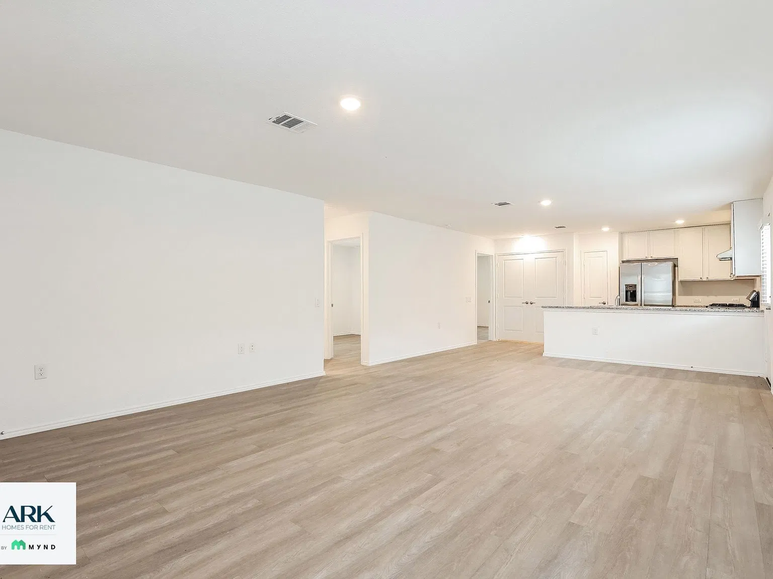3 bed, 2.0 bath, 1266 sqft, $1,475 — Photo 2