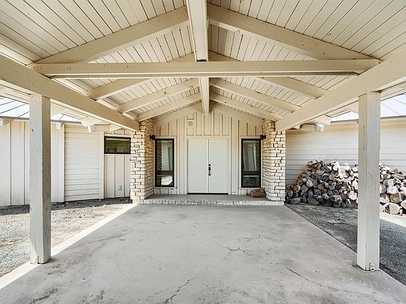 4th image of 211 Sierra Rd