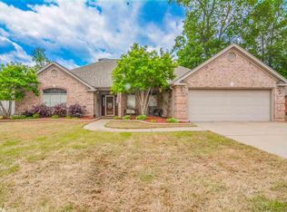 185 Marseille Dr, Maumelle, AR 72113