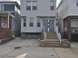 98 W 10th St, Bayonne, NJ 07002